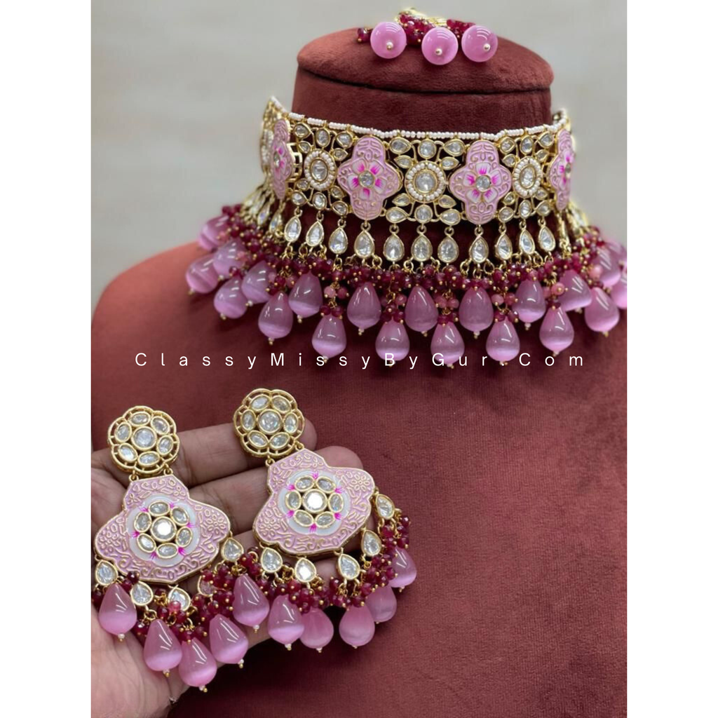Choker Necklace with earrings and maang tikka
