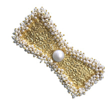 Load image into Gallery viewer, White beads Gold Ring