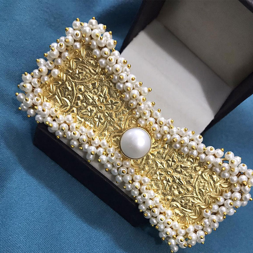 White beads Gold Ring