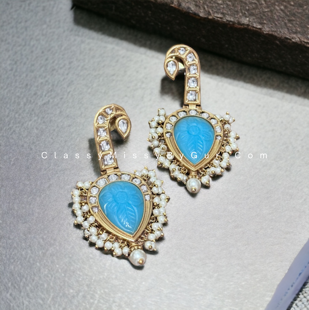 Semi-precious stone beads earrings