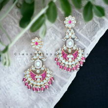 Load image into Gallery viewer, Kundan Classic Earring With Gold Plating