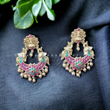 Load image into Gallery viewer, Temple Earrings