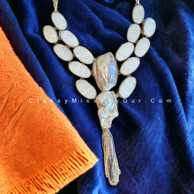Load image into Gallery viewer, White stone gold statement necklace