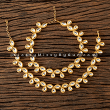 Load image into Gallery viewer, Kundan Classic Payal with Gold Plating