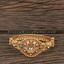 Load image into Gallery viewer, Kundan Openable Kada With Matte Gold Plating