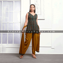 Load image into Gallery viewer, Peplum Top with Dhoti Pants And Dupatta