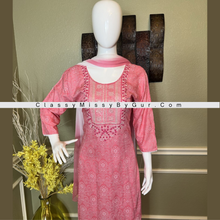 Load image into Gallery viewer, Pink Straight Cut Suit With Bandhani Design All Over Straight Pants and Chiffon Dupatta